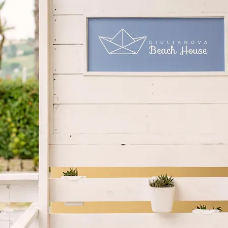 Vakantiehuis House - Sea Front- Premium Giulianova